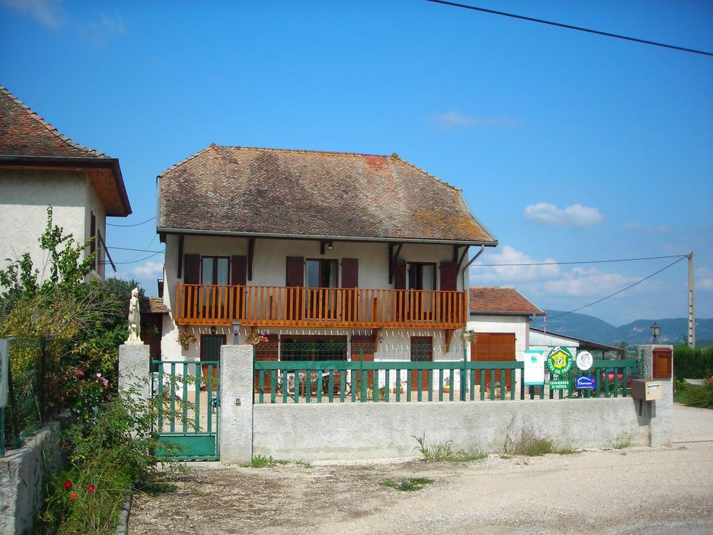 Villa La Bardeliere Corbelin Exterior foto